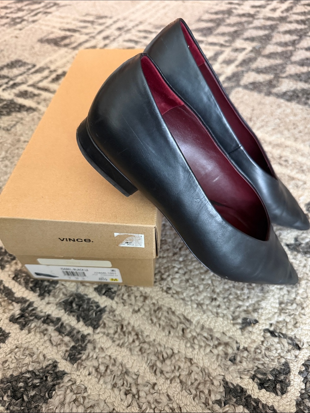 Vince Isabel Black Leather Loafers Flats Size 8.5, EUR 39